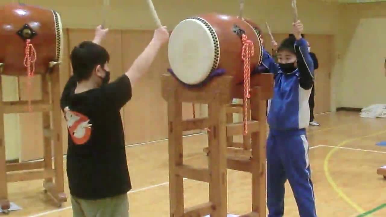 子ども祝い太鼓練習④