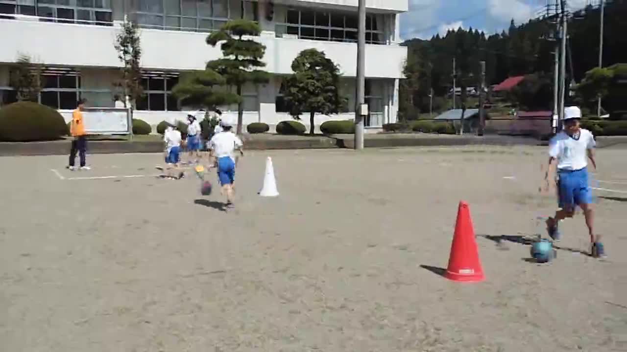 体力つくり（ドリブル）①