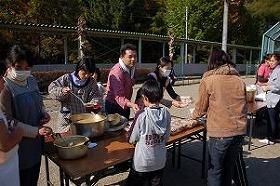 収穫祭会食1