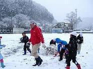 雪遊び