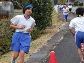 折り返し 瞳