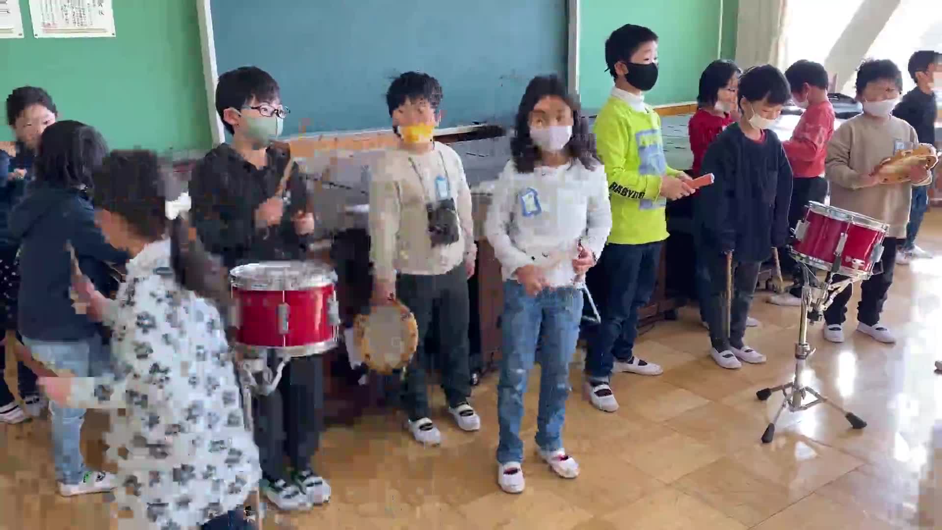 2年生音楽　楽器の演奏