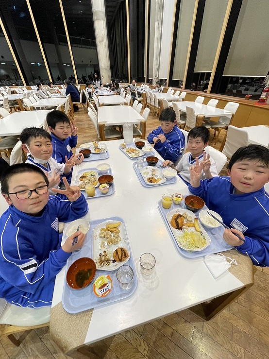 男子夕ご飯（ポテトこの後おかわり）