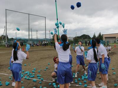 キューティーガールズ　トゥインクル玉入れ①
